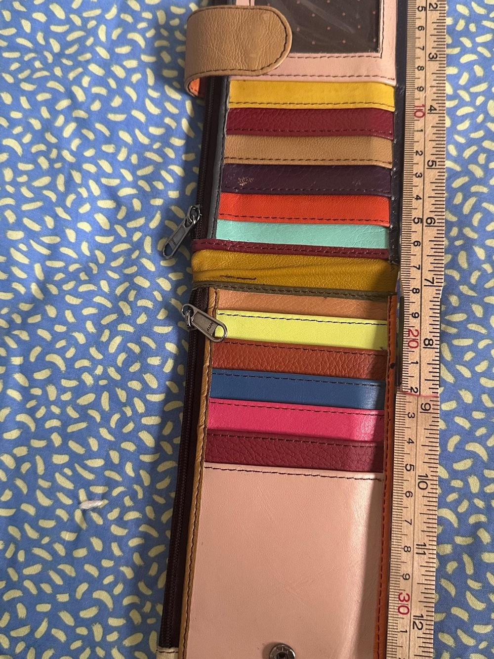 Soruka Genuine Leather Long Wallet with Colorful Compartments GUC - Picture 8 of 9